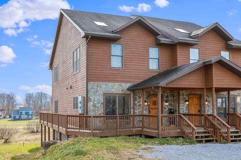 Scenic View - Hot Tub - Pet Friendly