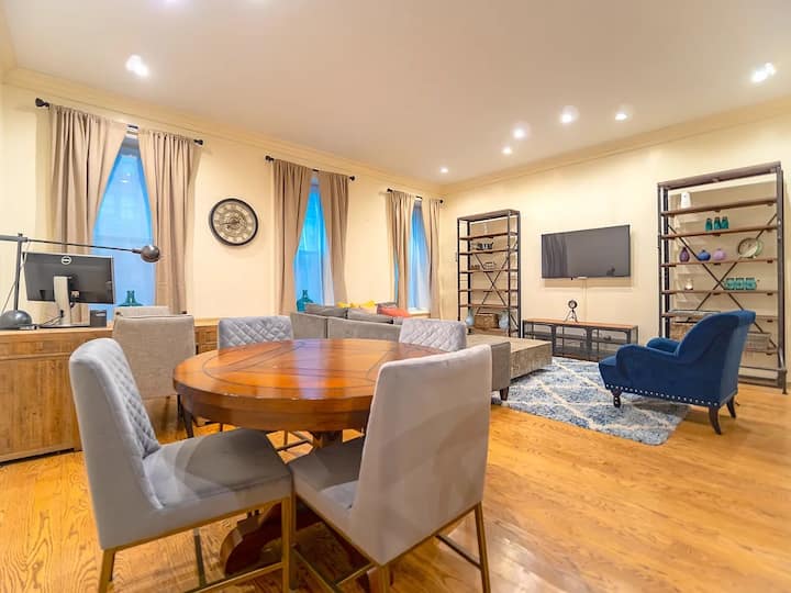 Giant 1 Bed in Midtown Manhattan Apartments for Rent in New York, New