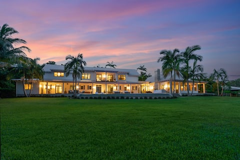 Waterfront - Private Estate - Boutique Resort