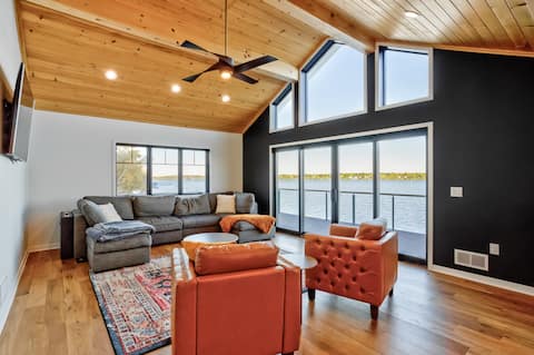 Brand new luxury lakefront home on Cayuga Lake!
