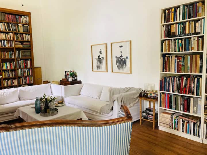 Casa com jardim e piscina em Beccar