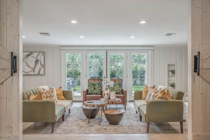 ৎ୭LA-LA Landৎ୭ Hot tub, Game room & more