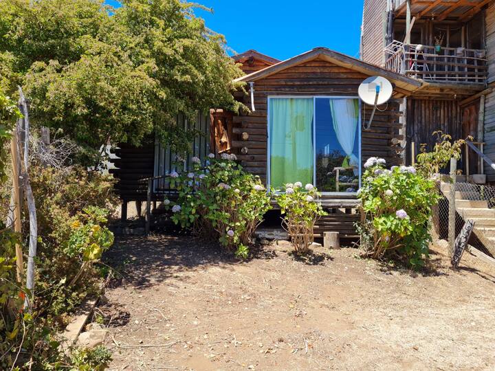 Central Cabin in Quintay Vacation homes for Rent in Quintay