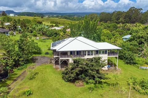 Heavenly Hawaii Retreat Home near Hilo &Waterfalls