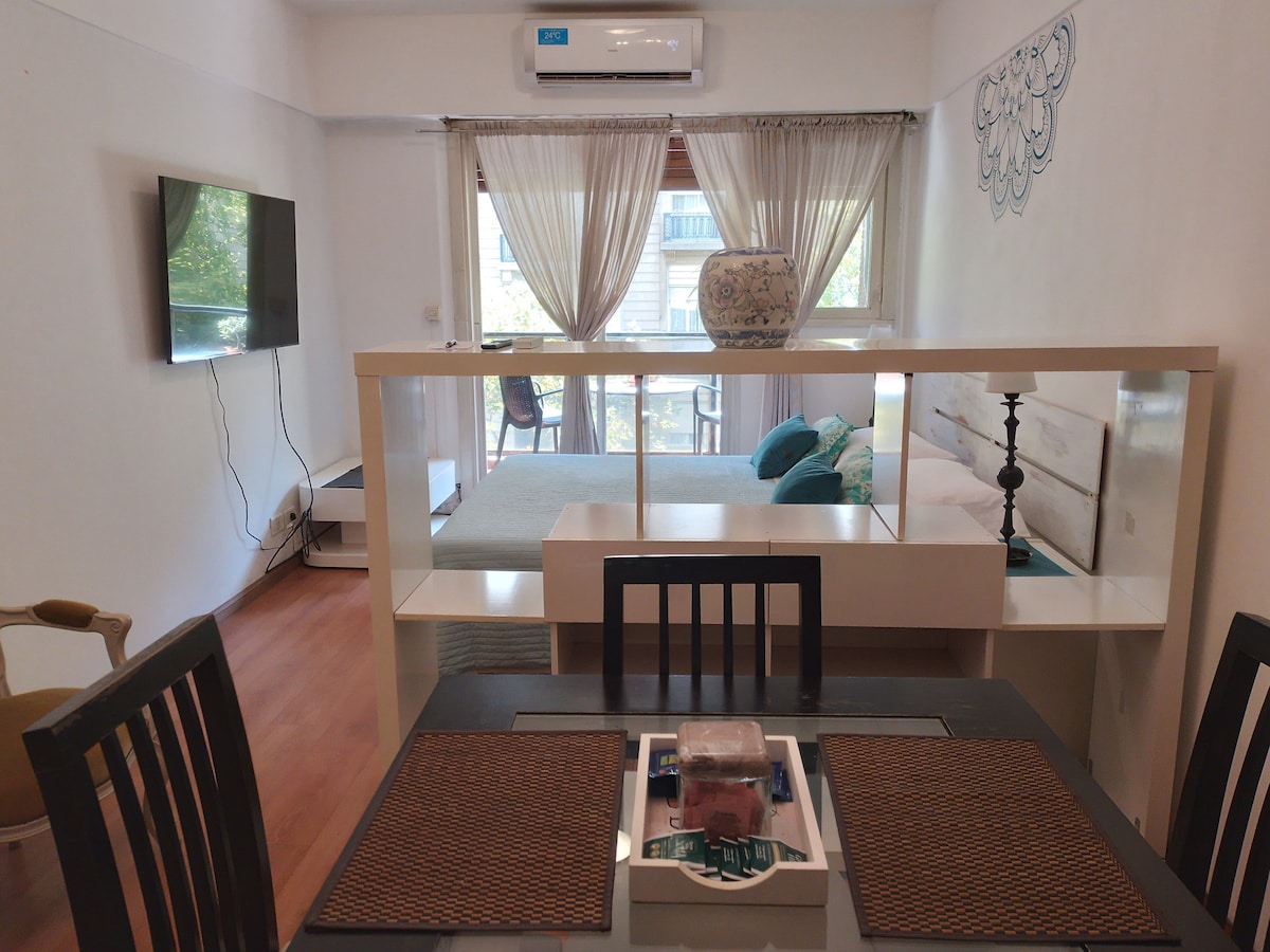 Top Airbnb: Apartment in the central neighborhood of Monserrat en Monserrat