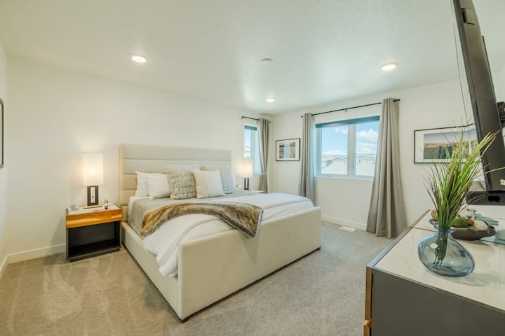 Upstairs master bedroom