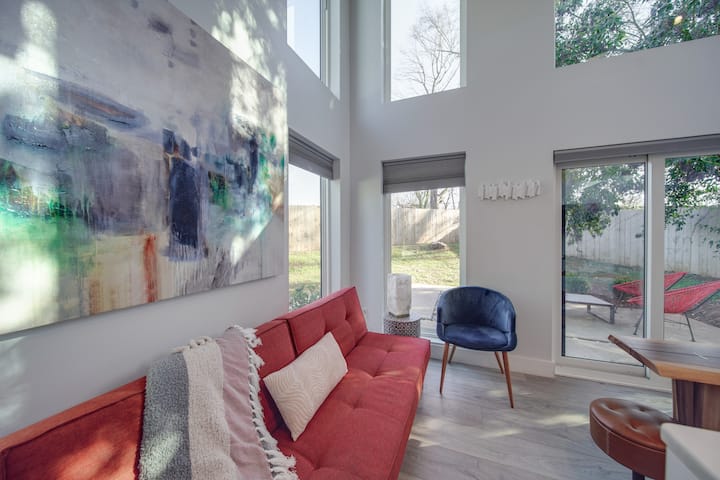 Featured Modern Tiny Home, Walkable To Noda & More - Charlotte, NC