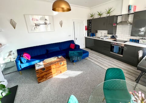 Brand New Stylish Two Bedroom Flat in Kemptown