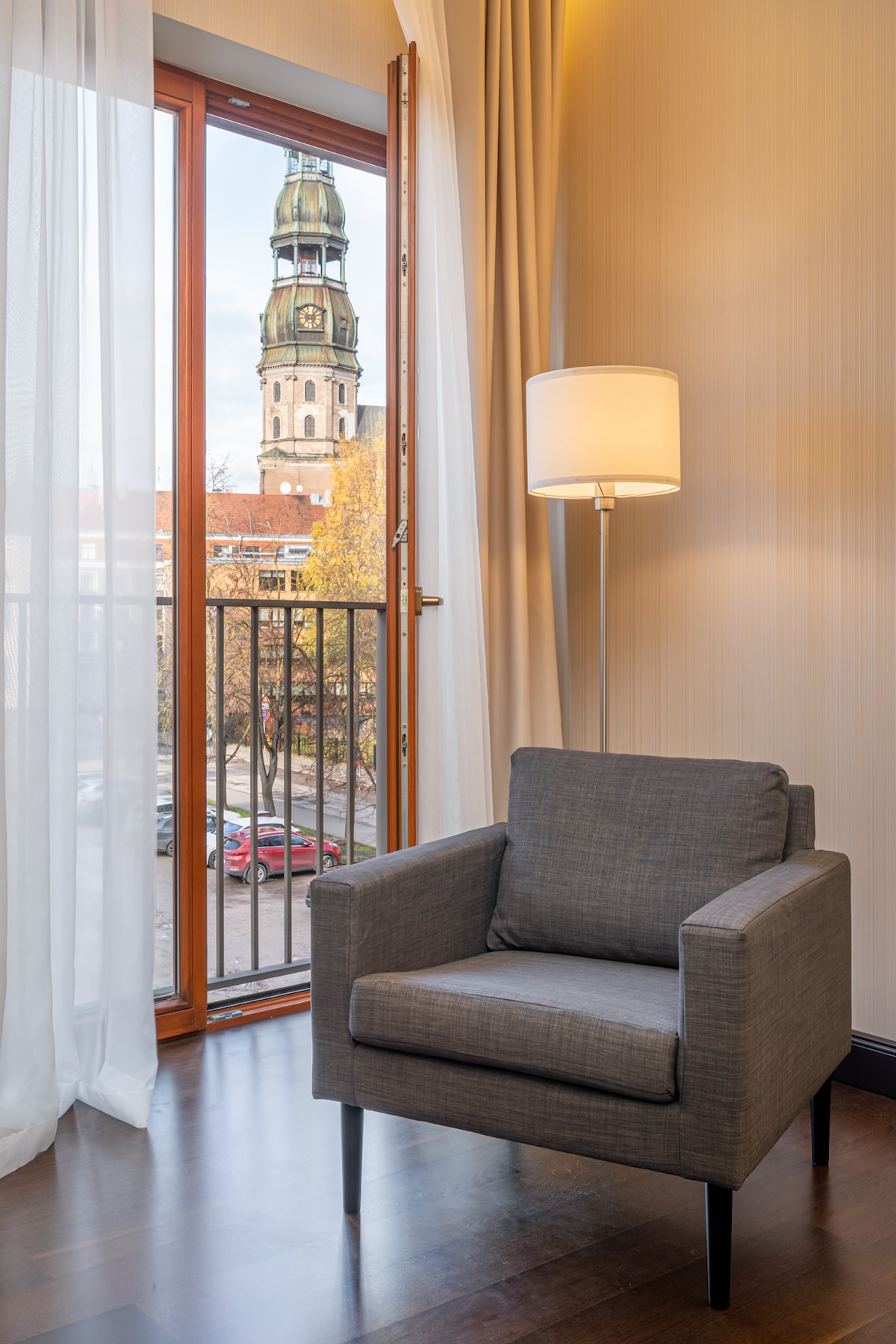 Sehemu nzuri kidogo ya kusoma kitabu.