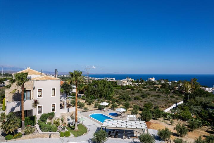 Luxury Villa Natura – With Private Heated Pool gallery image 4