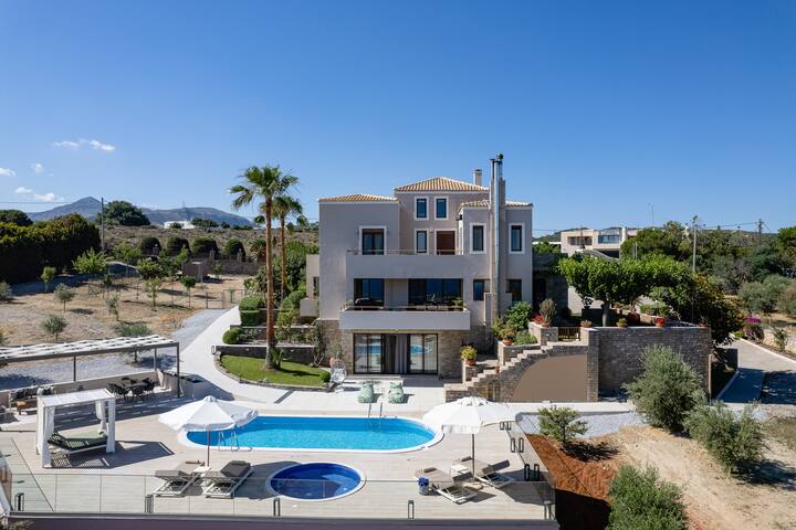 Luxury Villa Natura – With Private Heated Pool gallery image 5