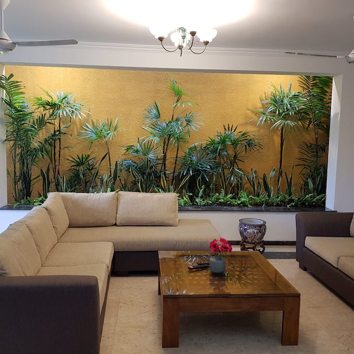 5 Bed Room Villa Bordering Golf Links In Colombo 8 - Colombo