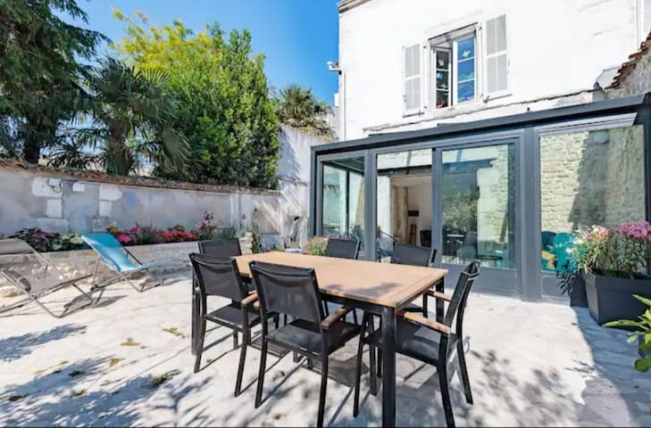 La Conciergerie Responsable J&J managed Airbnb listing 3