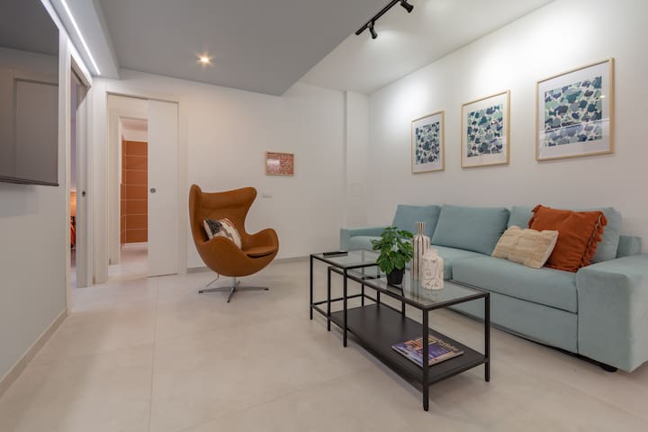 Large Loft with 2 Bedrooms & 2 Sofa Beds