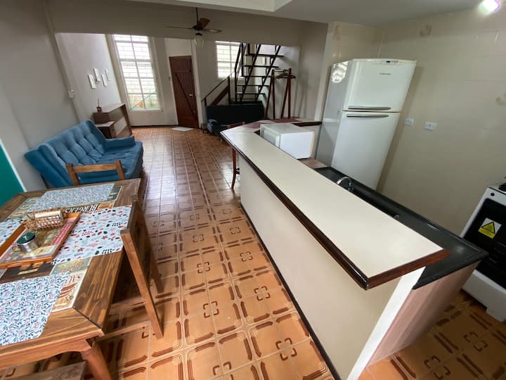 Localização Privilegiada, 2 Quadras Da Praia - Matinhos