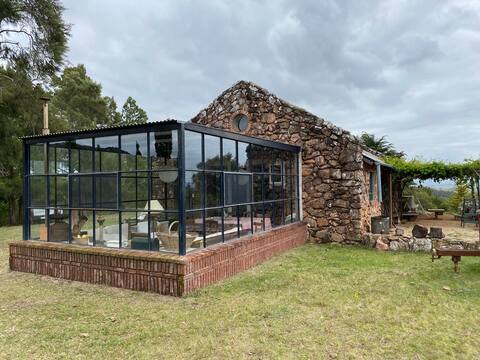 Cottage, natural charm in Las Sierras