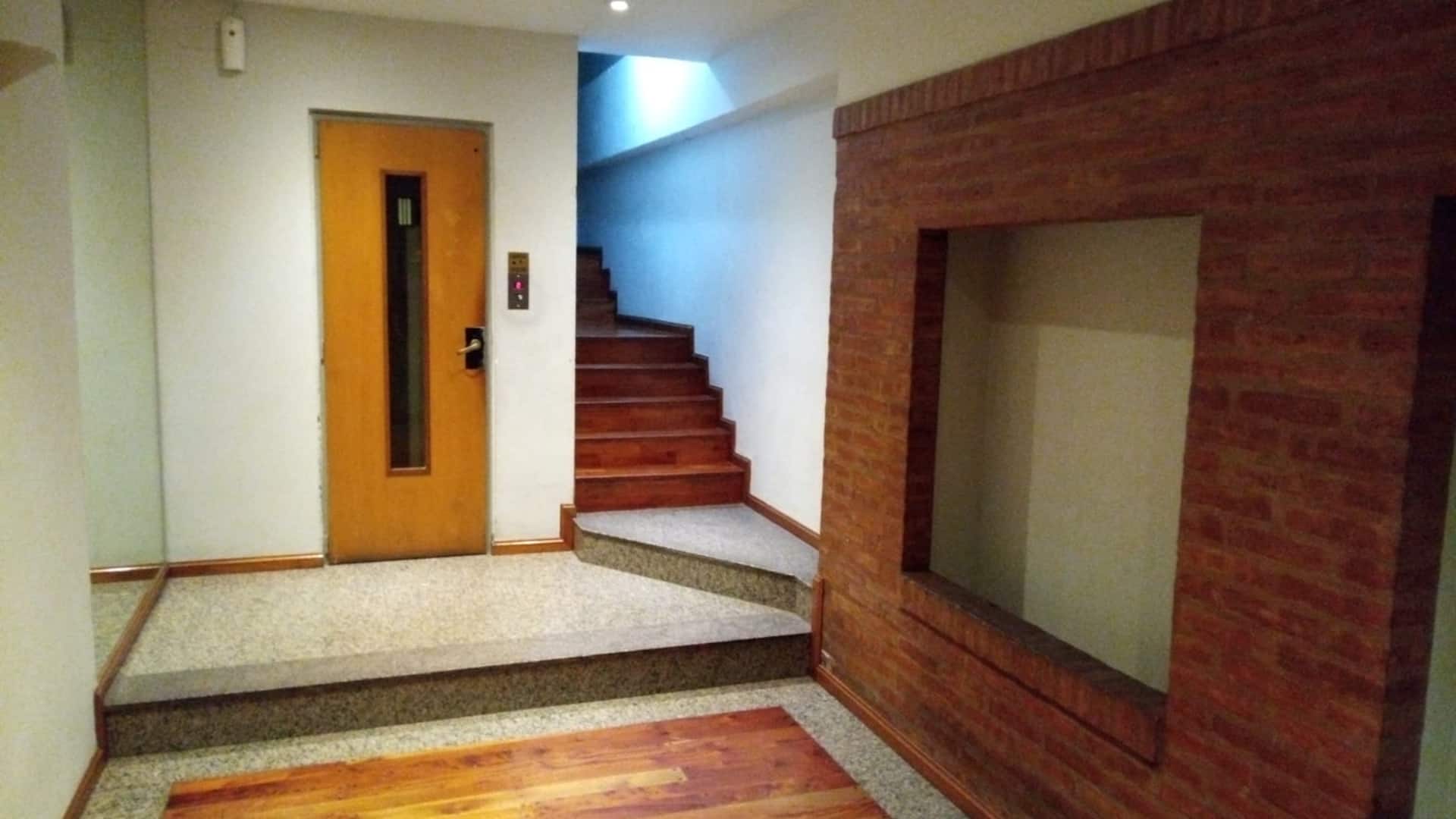 Clothing District - Full apartment