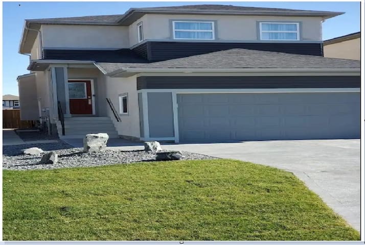 The Spotlight Entire Home