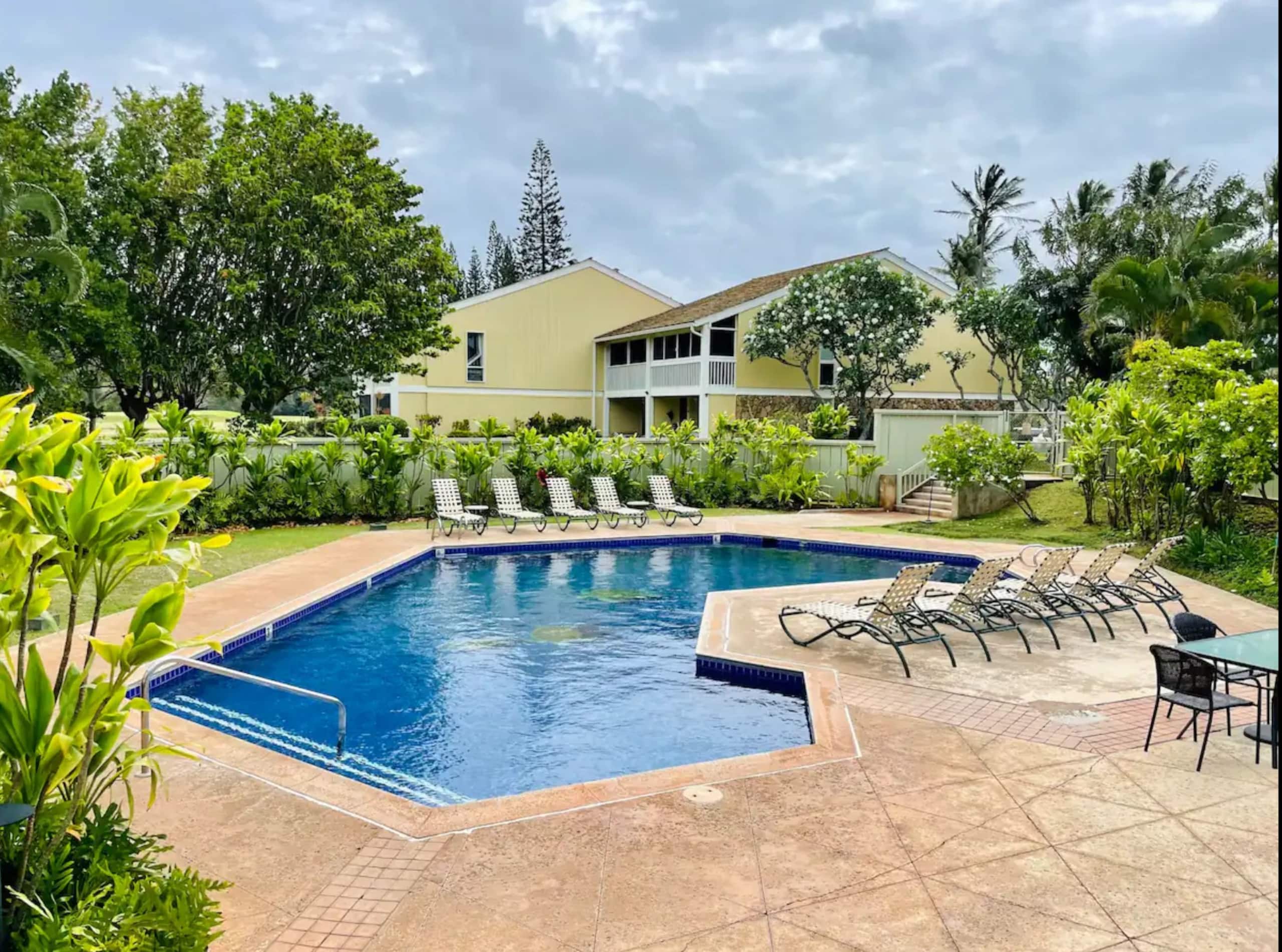 Condo in Kahuku · ★4.92 · 3 bedrooms · 4 beds · 2 baths - Image 2