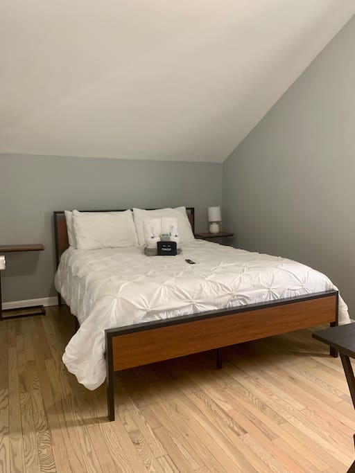 Private Bedroom #6 - Minutes from Newark Airport