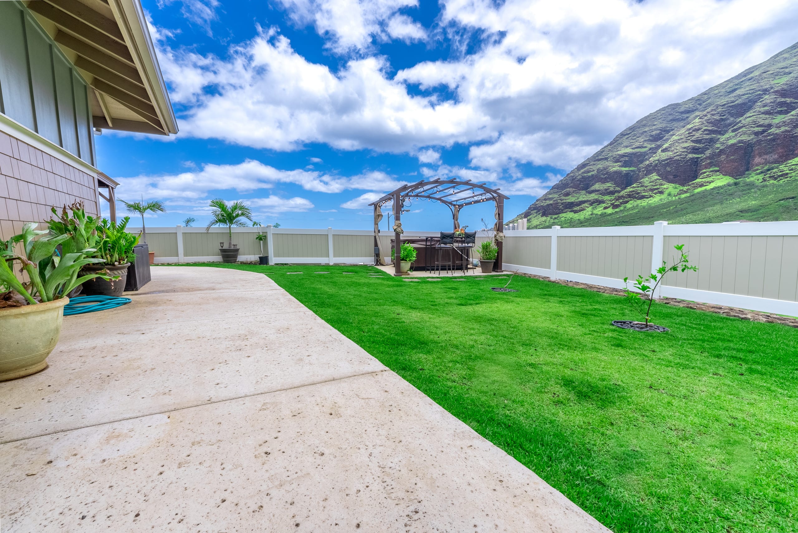 Home in Waianae · ★4.97 · 3 bedrooms · 5 beds · 2.5 private baths - Image 41