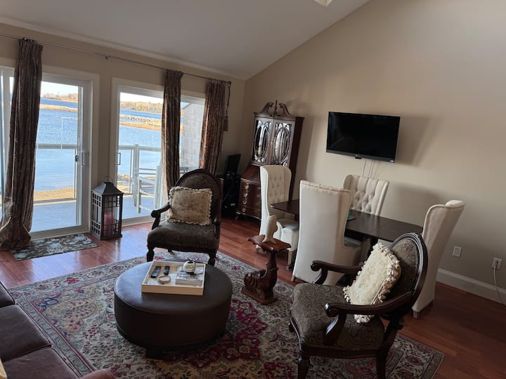Mahone Bay Oceanfront Luxury -Oak Island / Chester - Chester