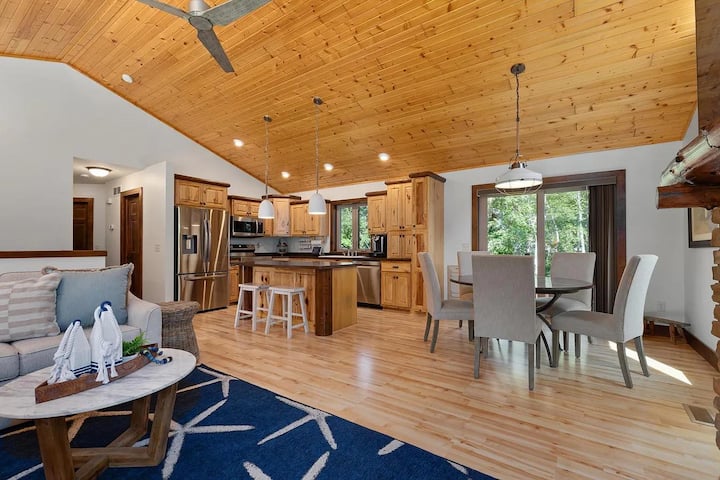 Breezy Point, 5 BD, Fenced Yard, Fire Pit