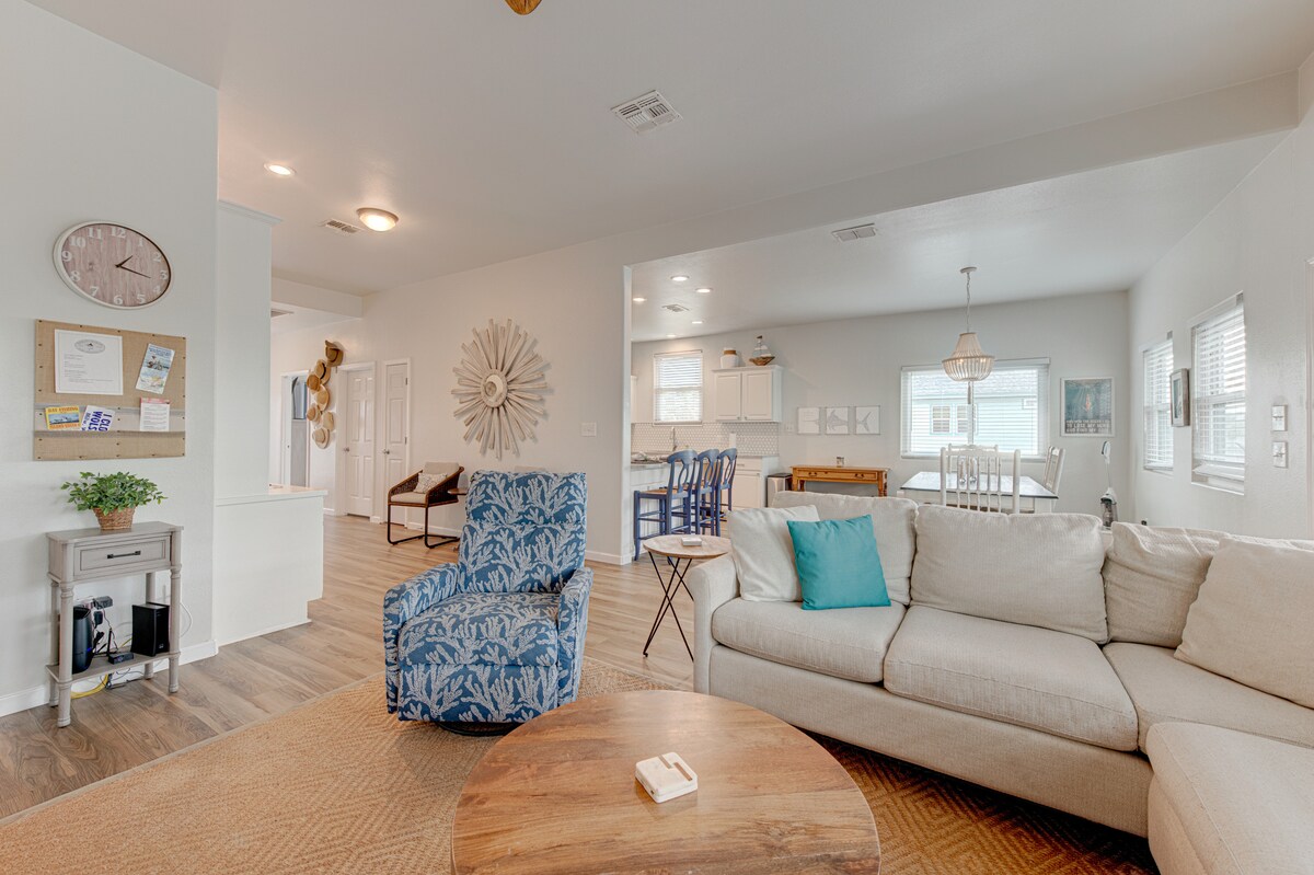 Popular Airbnb listing: Darlin Marlin - Winter Warmed Pool by the beach. in Port Aransas