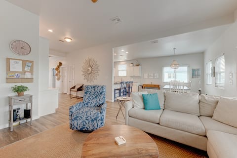 Popular Airbnb listing: Darlin Marlin - Winter Warmed Pool by the beach. in Port Aransas