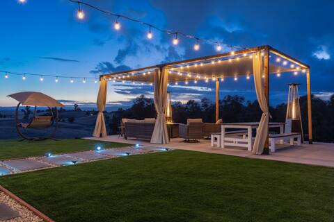 Stunning 10 Acre Estate in Paso Robles w/360 Views