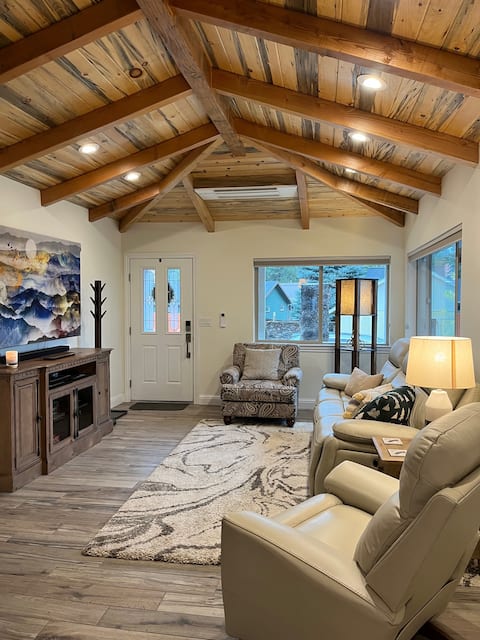 Cozy 3-bedroom house near Mt. Shasta