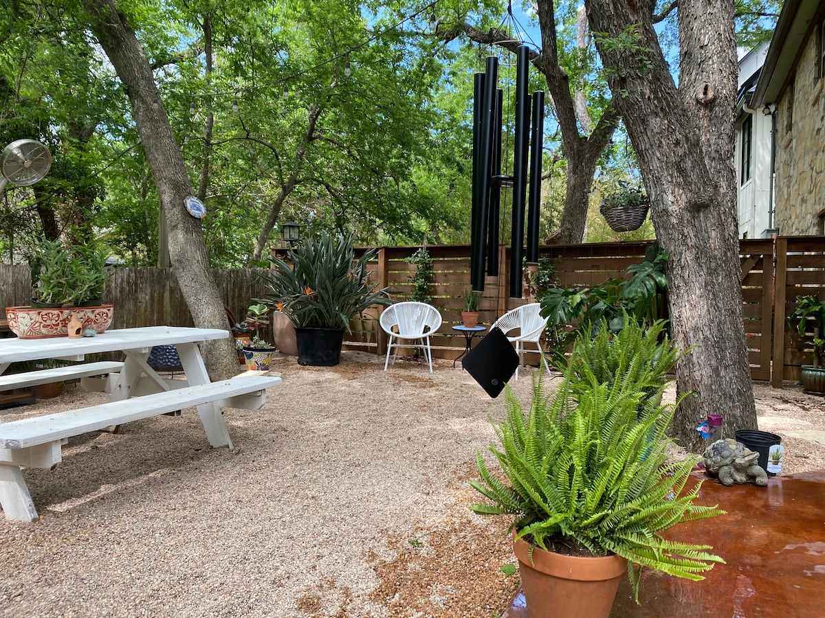 Tarrytown Bungalow - Downtown, Lake Austin, Zilker