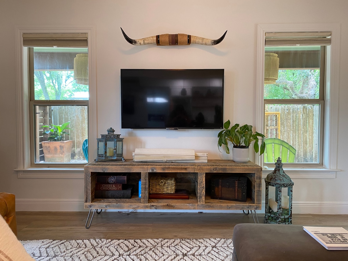 Tarrytown Bungalow - Downtown, Lake Austin, Zilker