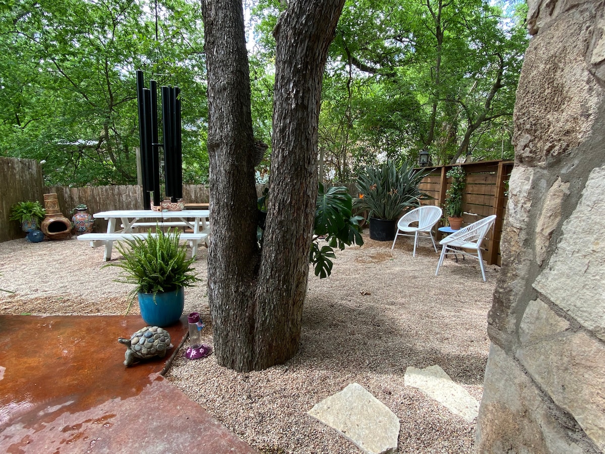 Tarrytown Bungalow - Downtown, Lake Austin, Zilker