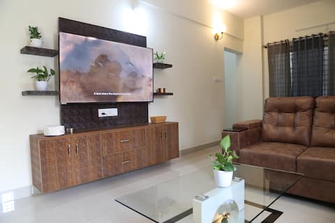 Refined Home with Terrace in Prime Location!