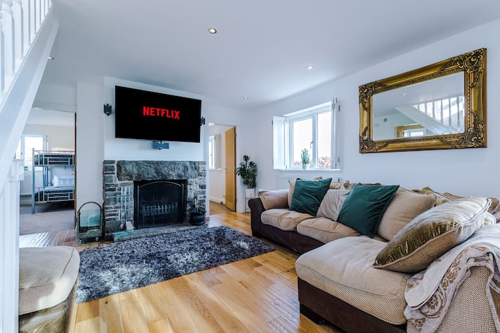 Business & Leisure Guests | Explore North Wales - Rhyl