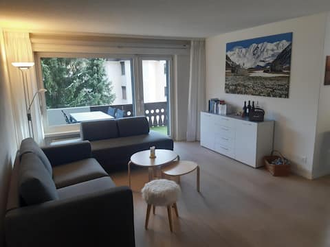 Davos: 2.5 rooms, central, quiet, modern, sunny