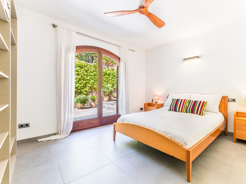 غرفة النوم 2