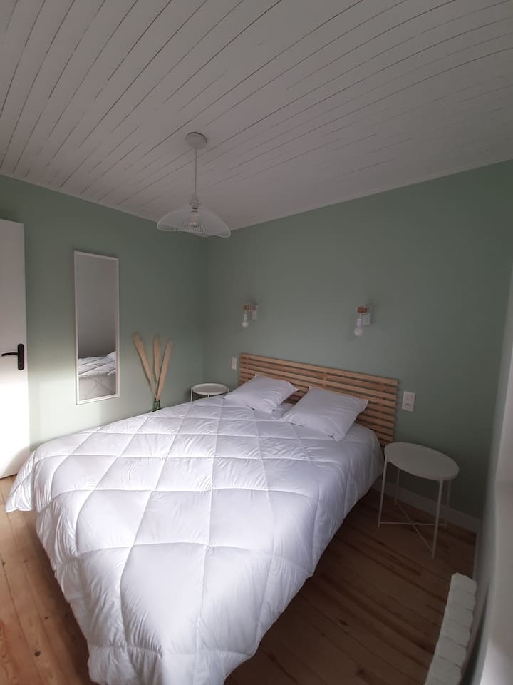 160 x 200 ორადგილიანი საწოლი 