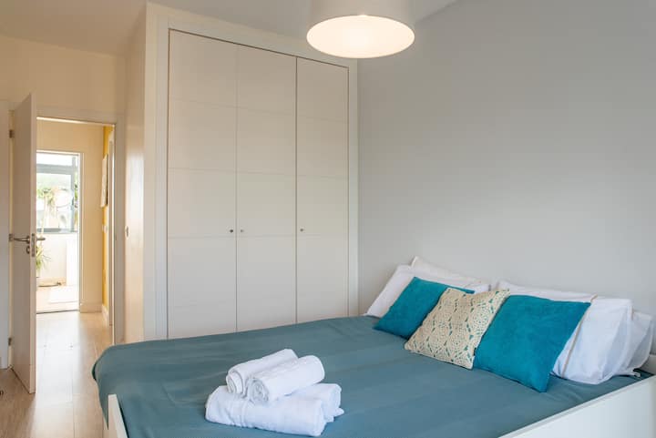 Habitación 202 opción de CAMA DOBLE con aire acondicionado, balcón, armario empotrado 