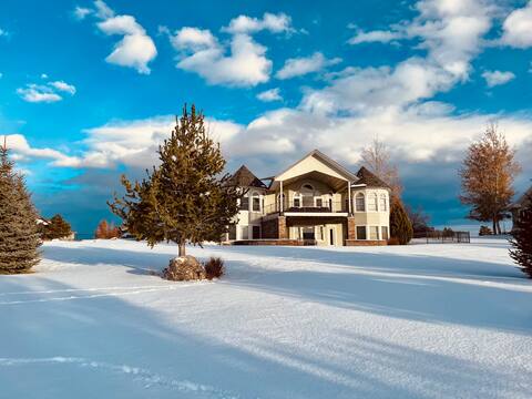 5 BDRM Luxury Golf Retreat+pool