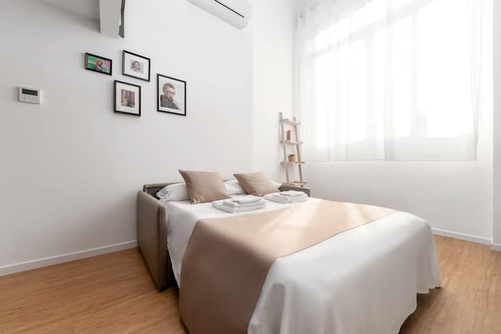 Divani krevat. Divani krevat.