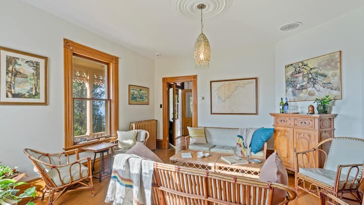 The South Suite At The Riverport Inn B&b - Lunenburg