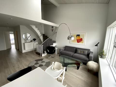 Lovely 3-bedroom apartment with free parking