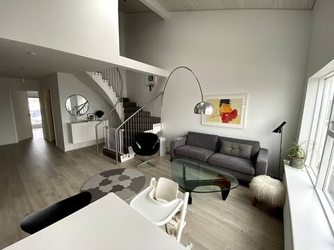 Lovely 3-bedroom apartment with free parking