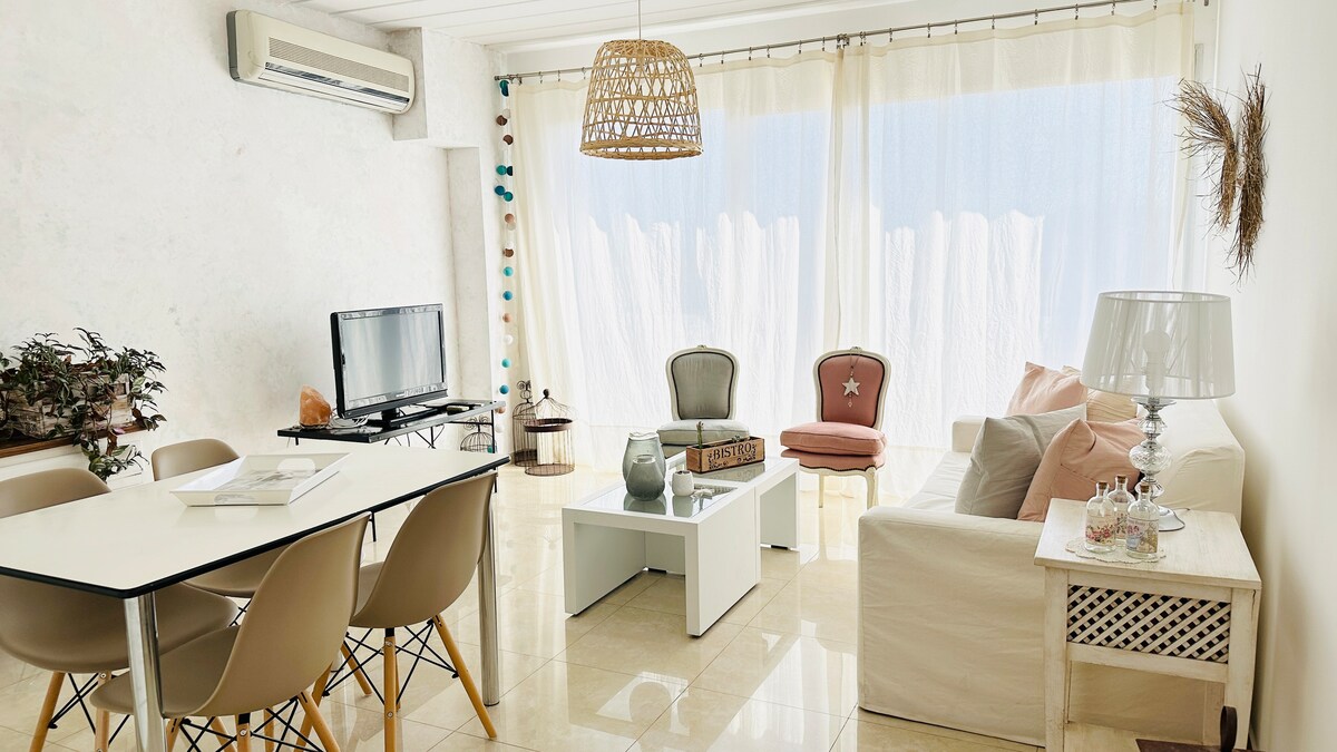 Top Airbnb: Beautiful apartment w/ parking in Martinez. à Partido De San Isidro