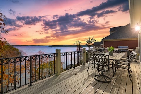 Luxury Pickwick Lake home with Million Dollar View