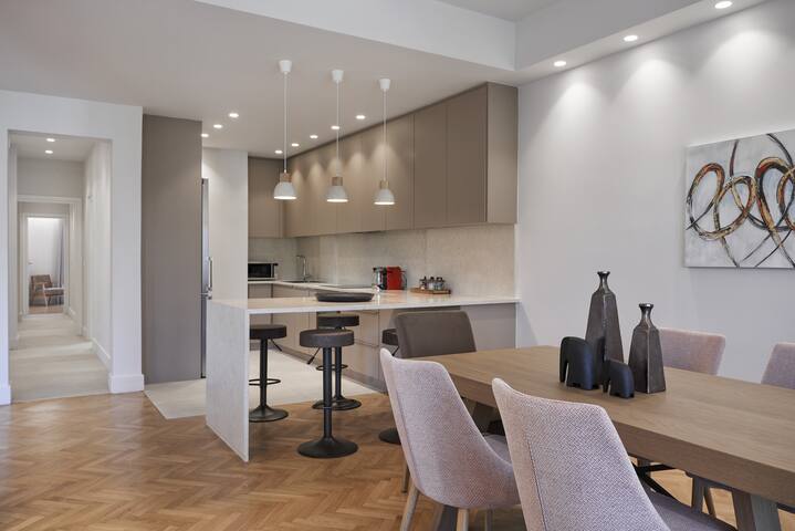 Urban Heights 3BD Apt, next to Hilton gallery image 3