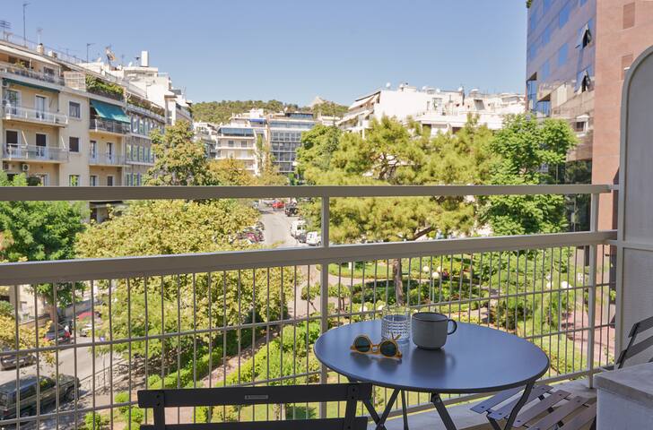 Urban Heights 3BD Apt, next to Hilton gallery image 2