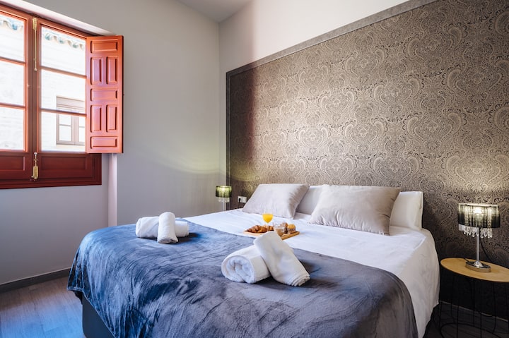 The Secret To A Great Stay in Seville | 1´ Giralda - Townhouses